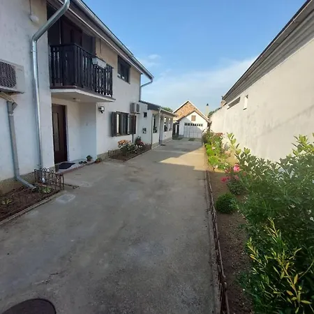 Appartamento Royal Rose Smestaj Bela Crkva (Banat)