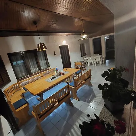 Royal Rose Smestaj Apartment
