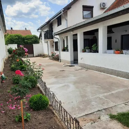 Royal Rose Smestaj Apartment Bela Crkva (Banat)