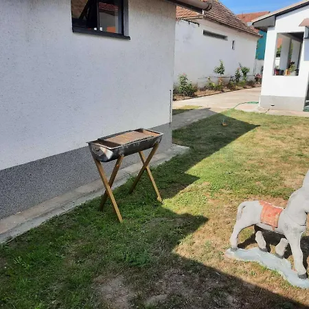 Royal Rose Smestaj *