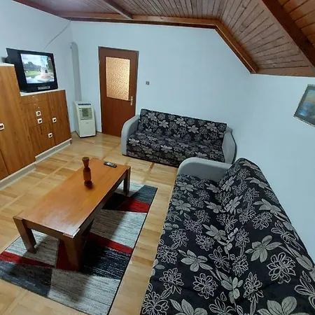 Appartamento Royal Rose Smestaj Bela Crkva (Banat)