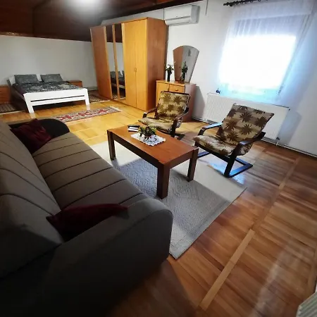 Royal Rose Smestaj Appartement *