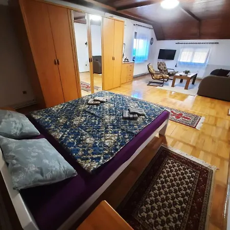 Royal Rose Smestaj * Bela Crkva (Banat)