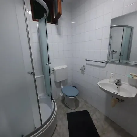 Royal Rose Smestaj *